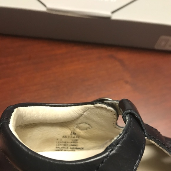 Stride Rite Navy shoes - Picture 2 of 8